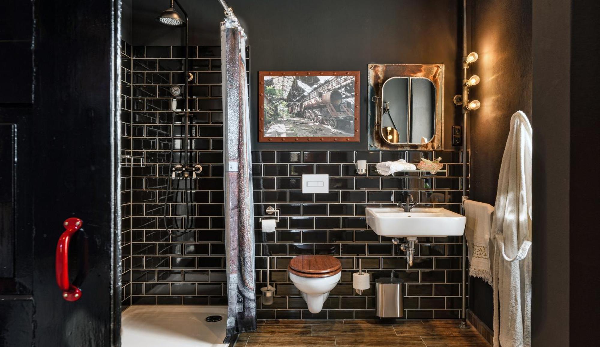 Weltraumbahnhof Rautenkranz - Steampunk Hotel Muldenhammer Bagian luar foto